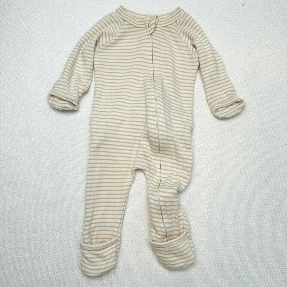 Goumi Sleeper